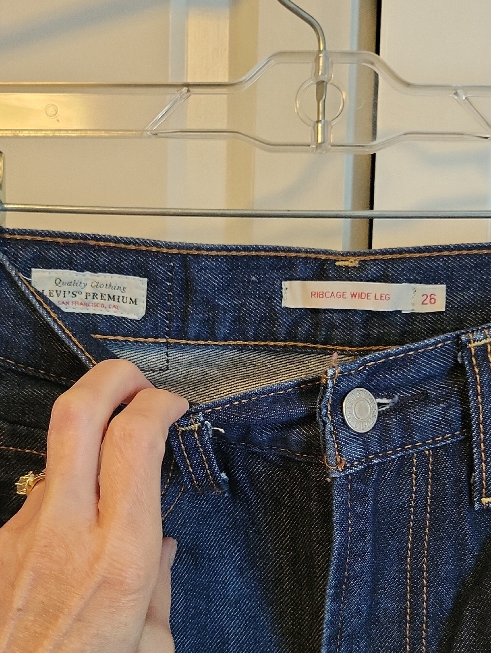 Levis Ribcage Wide Leg - Picture 2 of 7